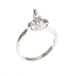 zilveren ring met kristal