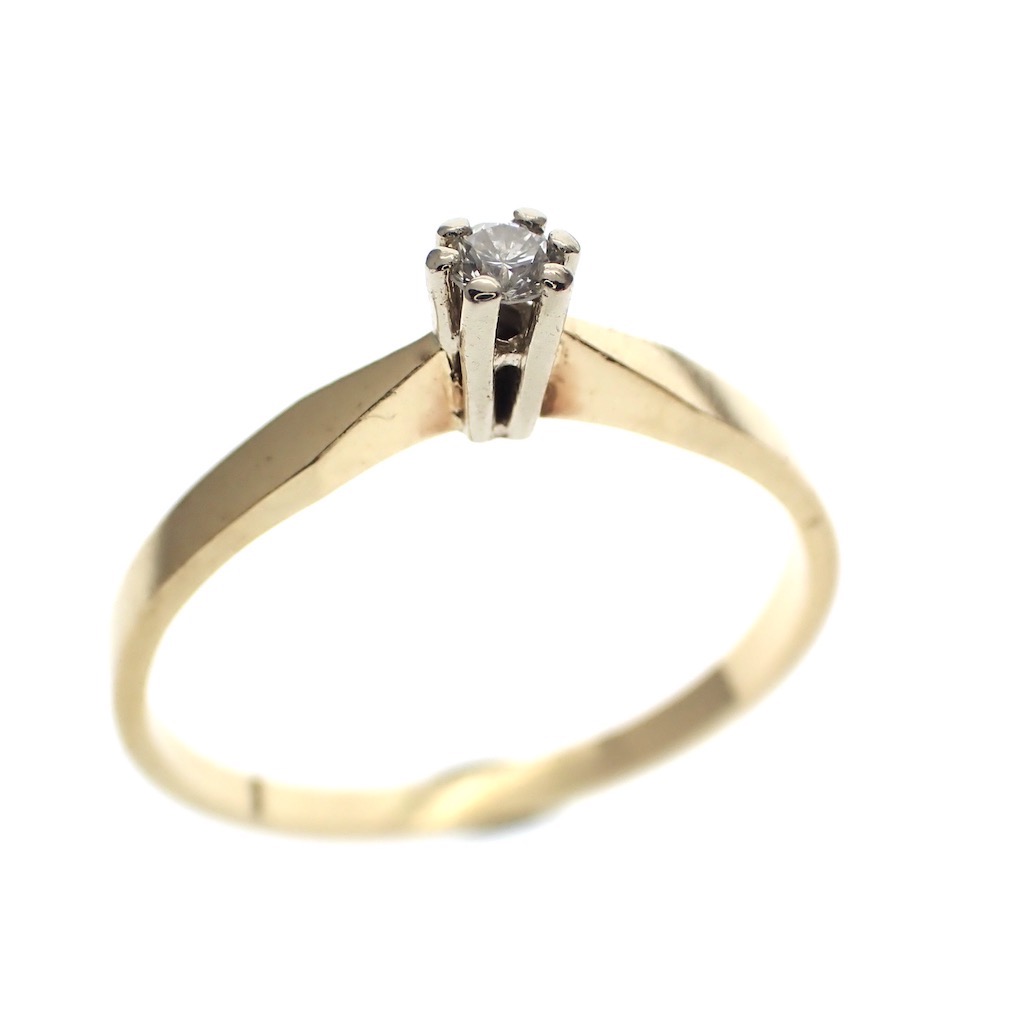 Verovering Netto Bedreven Gouden solitair ring met diamant 0,06 ct. - Juweelwinkel.nl