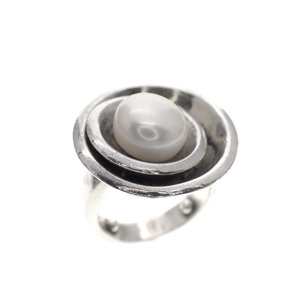 Zilveren ring met parel -