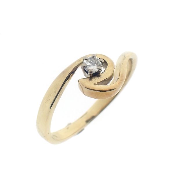 14 karaat geelgouden ring met 0,07 ct. diamant