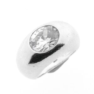 Brede zilveren ring met grote zirconia steen