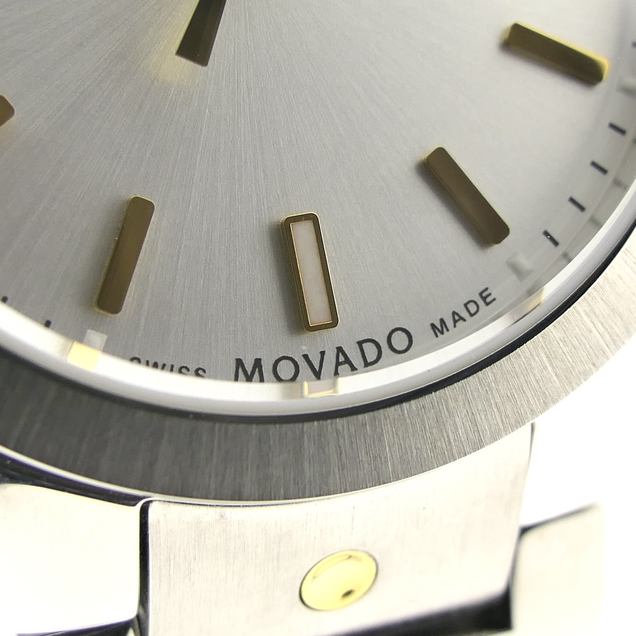 https://www.juweelwinkel.nl/wp-content/uploads/2024/05/Movado-0607516_Zwitsers-quartz-dameshorloge4.jpg