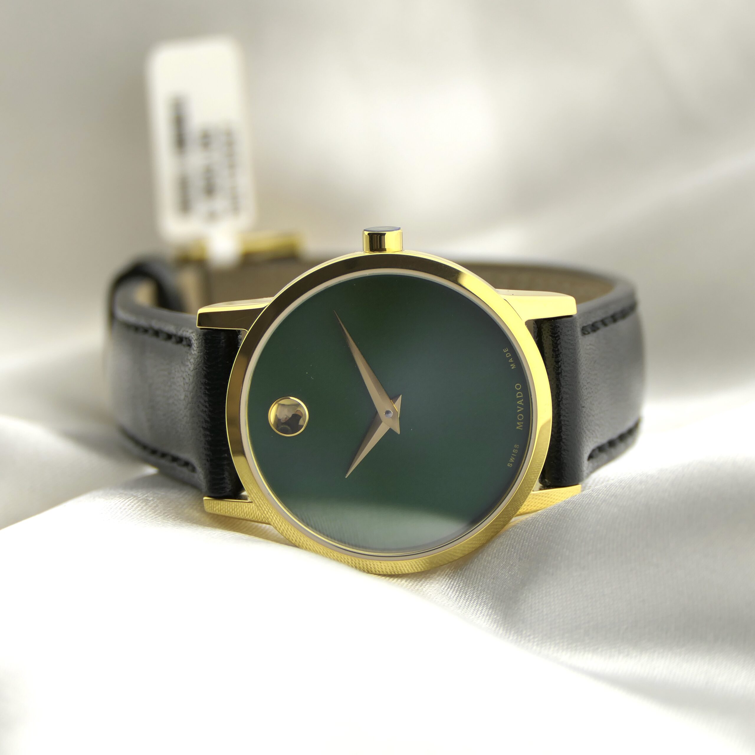 https://www.juweelwinkel.nl/wp-content/uploads/2024/05/Movado-Museum-0607633-Museum-Classic-Horloge_9-scaled.jpg