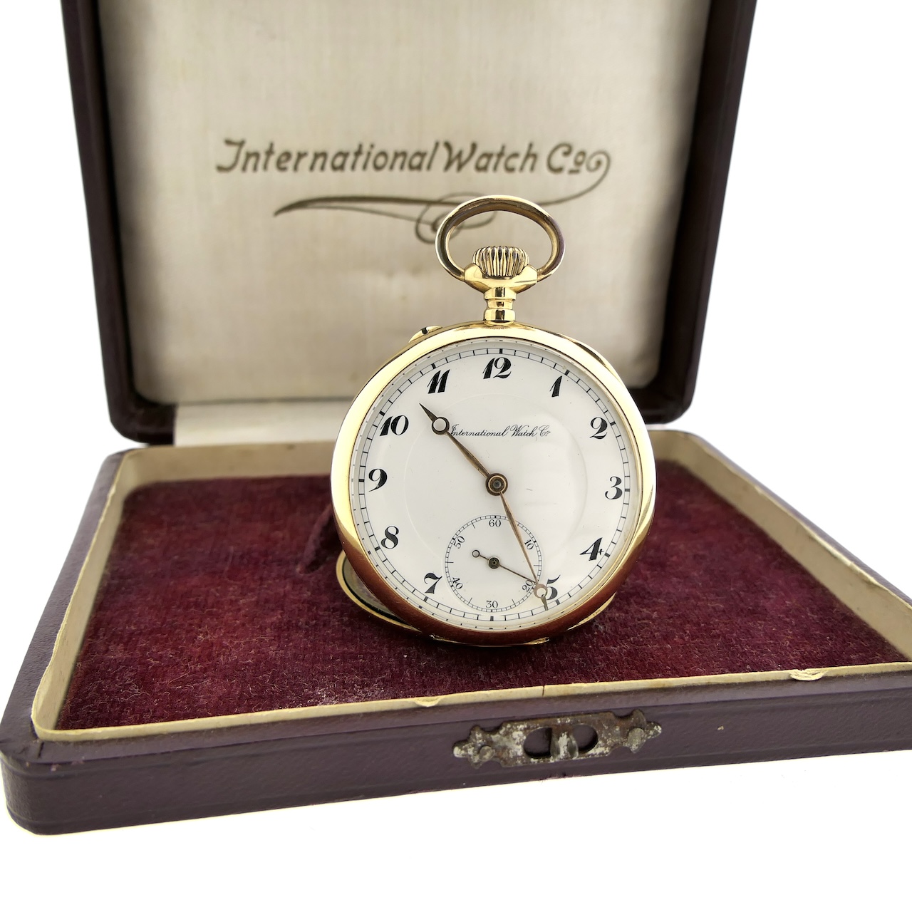 https://www.juweelwinkel.nl/wp-content/uploads/2024/06/IWC-Pocket-Watch-14ct.-15.jpg