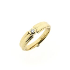 14 karaat gouden solitair ring met diamant | 0,04 ct.