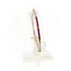 18 Krt. Gouden staafjes schakel armband met robijn en diamant; 0,72 ct. | 17,5 cm
