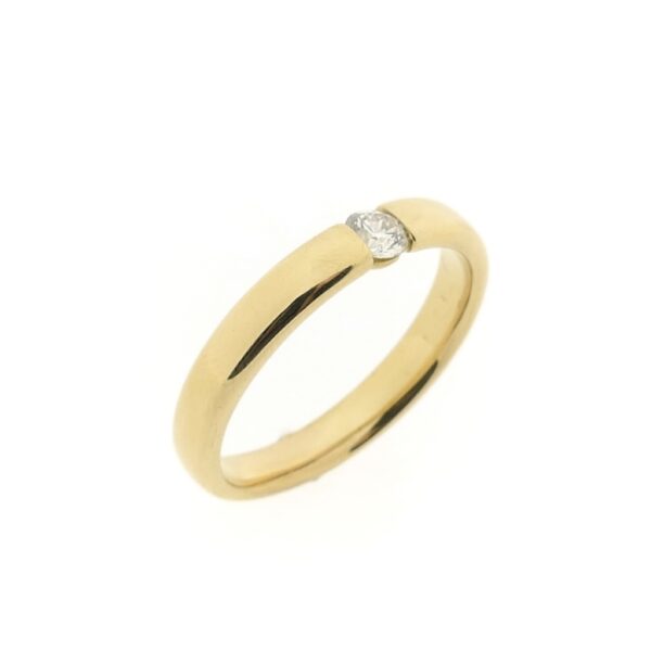 14 karaat gouden ring gezet met 0,35 ct. diamant