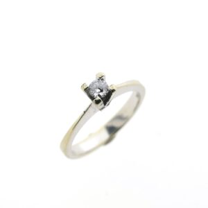 18 karaat witgouden solitair ring met diamant