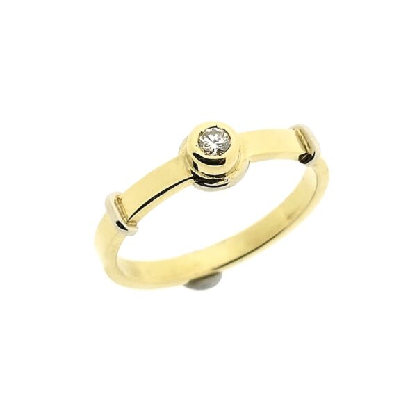 14 karaat gouden solitair ring met diamant | 0,06 ct.