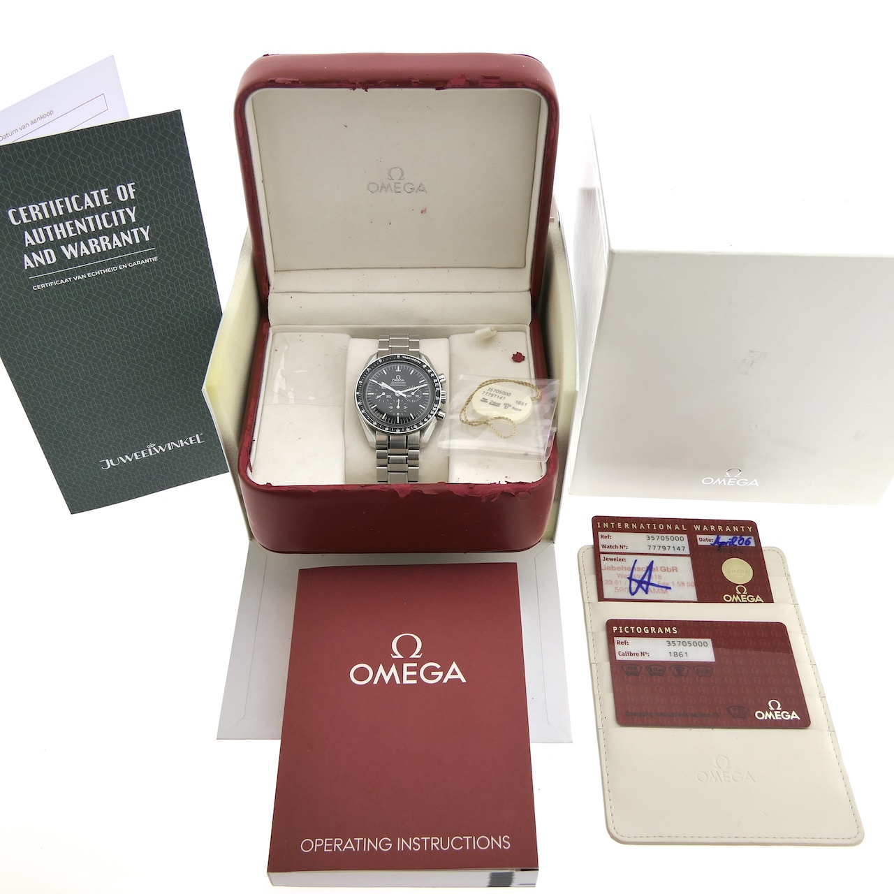 https://www.juweelwinkel.nl/wp-content/uploads/2024/10/Omega-Speedmaster-Moonwatch-Professional-3570.50.00-21.jpg