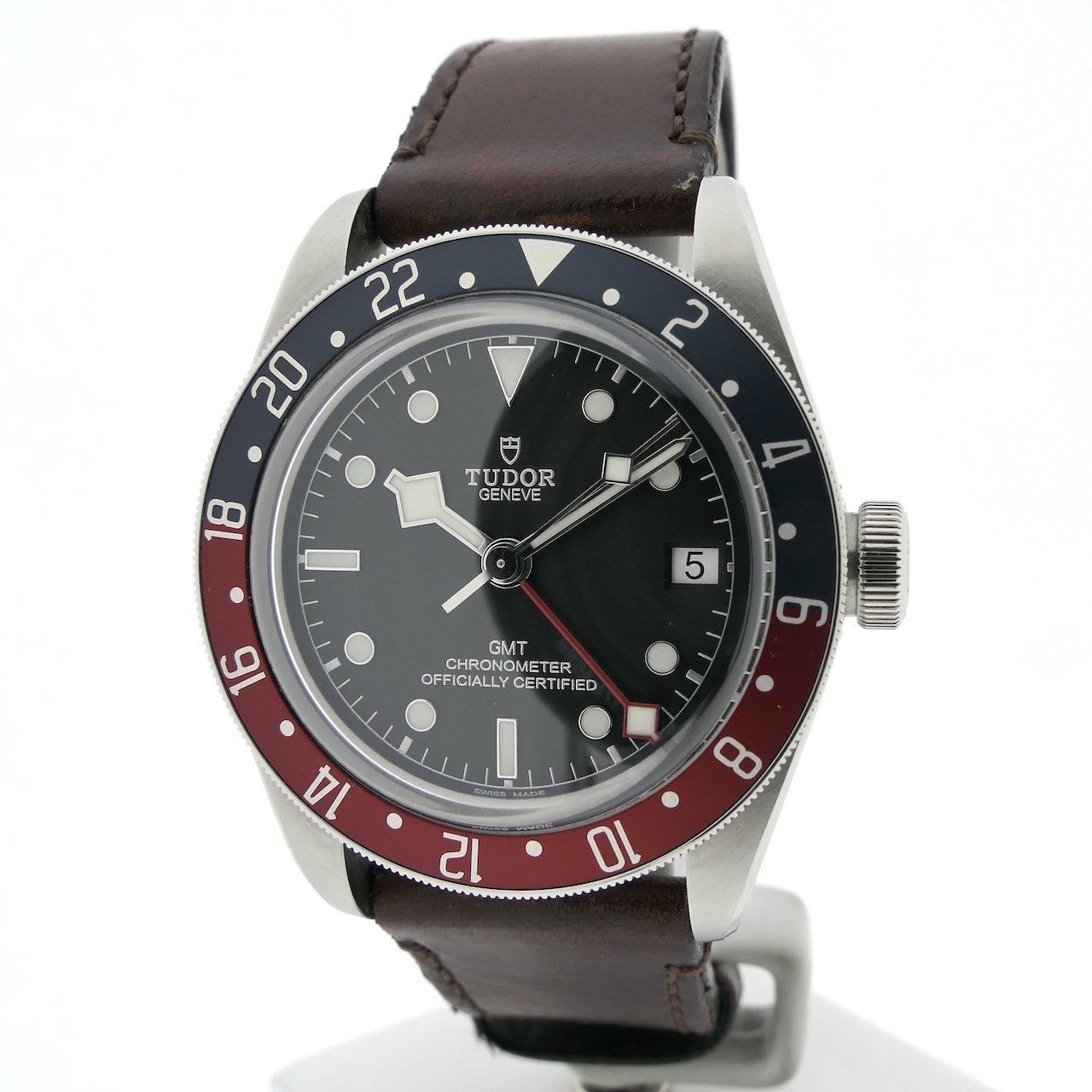 https://www.juweelwinkel.nl/wp-content/uploads/2024/10/Tudor-Black-Bay-GMT-M79830RB-0003-3.jpg