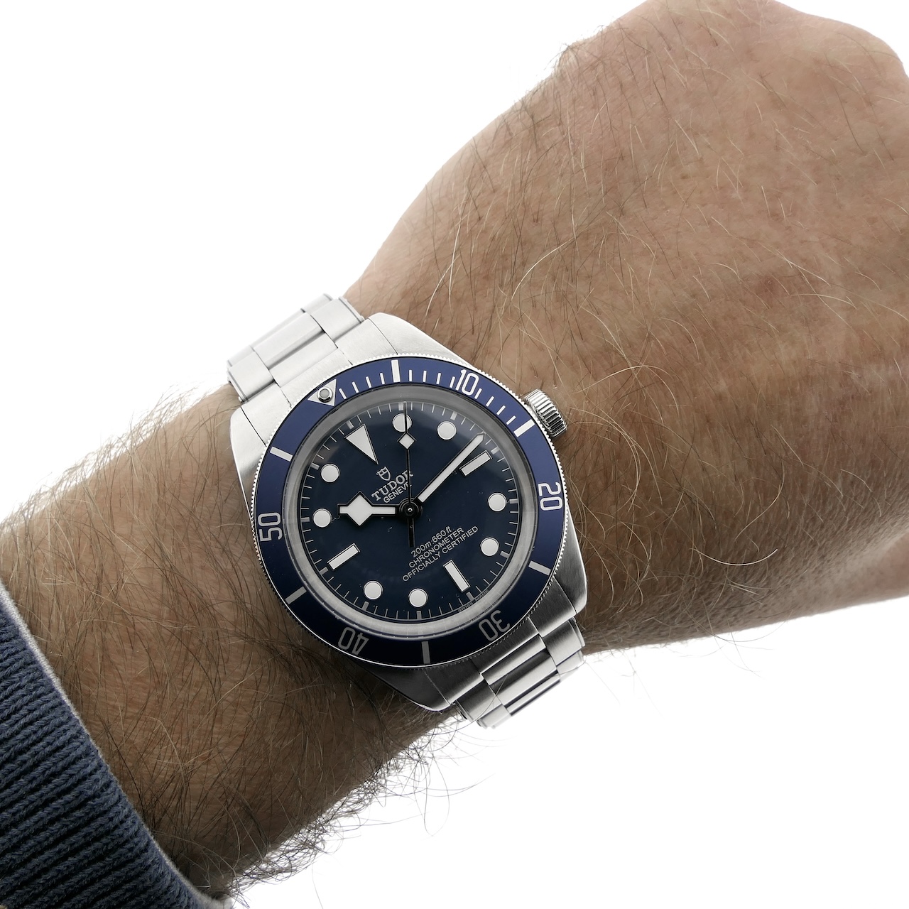 https://www.juweelwinkel.nl/wp-content/uploads/2024/11/Tudor-Black-Bay-58-Blue-79030B-12.jpg