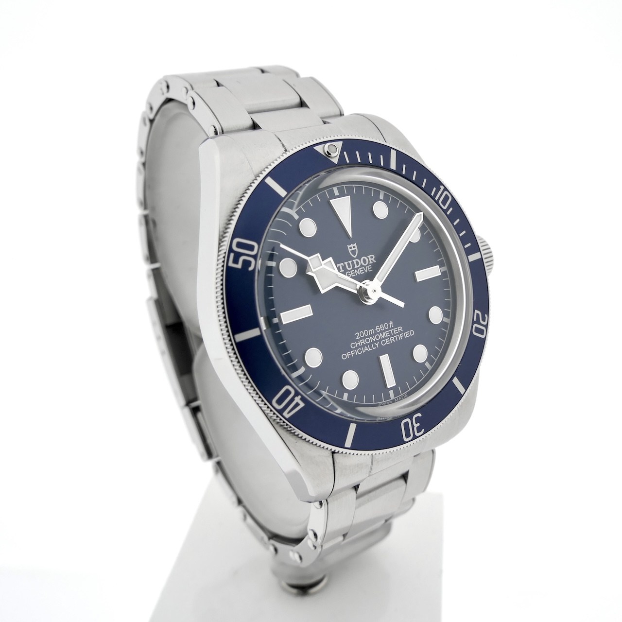 https://www.juweelwinkel.nl/wp-content/uploads/2024/11/Tudor-Black-Bay-58-Blue-79030B-4.jpg