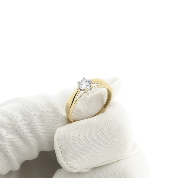 Gouden solitair ring met zirconia