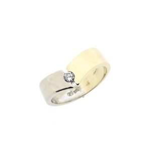 14 karaat bicolor gouden solitair ring met diamant | 0,14 ct.