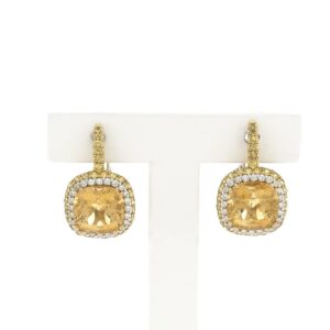 18 karaat geelgouden oorstekers gezet met citrien en totaal 0,24 ct. diamanten