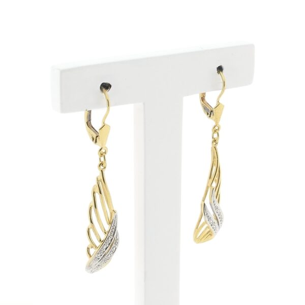 Bicolor gouden lange oorbellen met diamant | 0,01 ct.