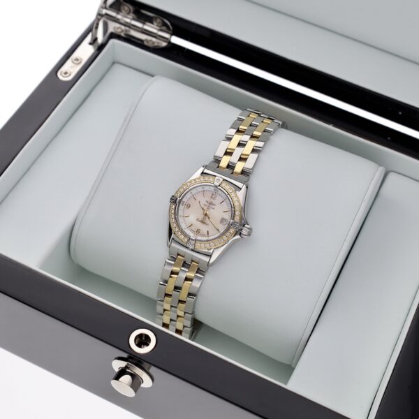 Breitling Callistino 'Mother of Pearl' D52045; 18k. Goud/stalen dames horloge met diamanten
