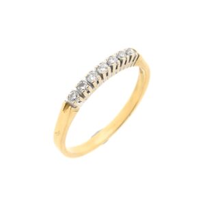 18 krt. geelgouden rijring gezet met totaal 0,21 ct. diamanten